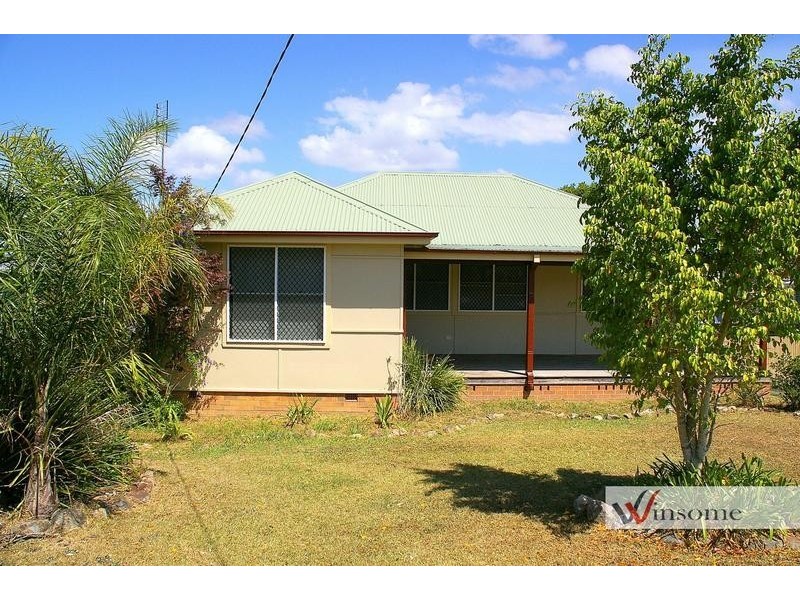 27 Clarence Ryan Avenue, West Kempsey NSW 2440