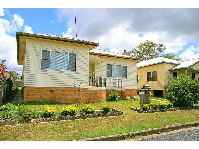 10 Angus Avenue, West Kempsey NSW 2440