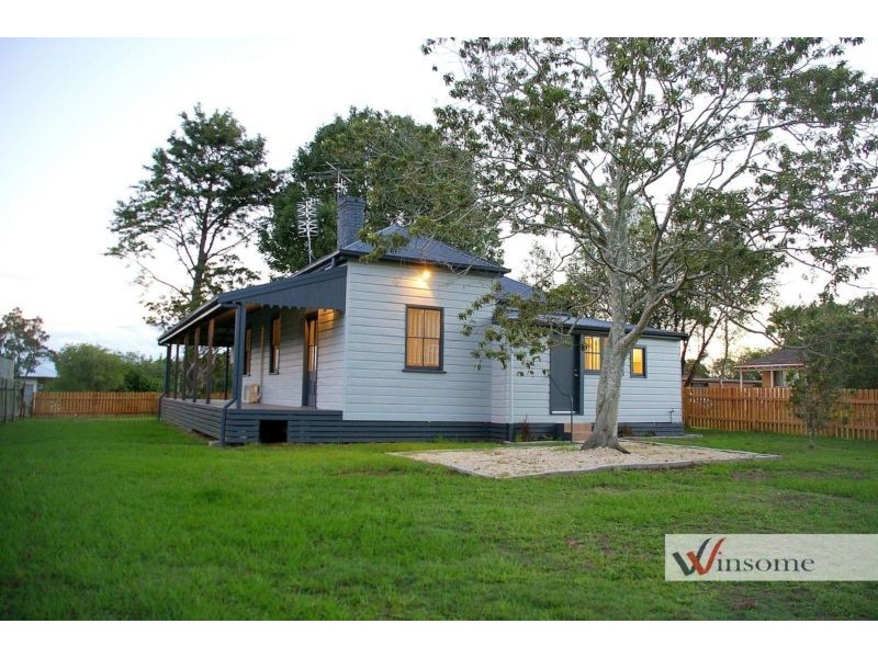2 Collin Tait Avenue, West Kempsey NSW 2440