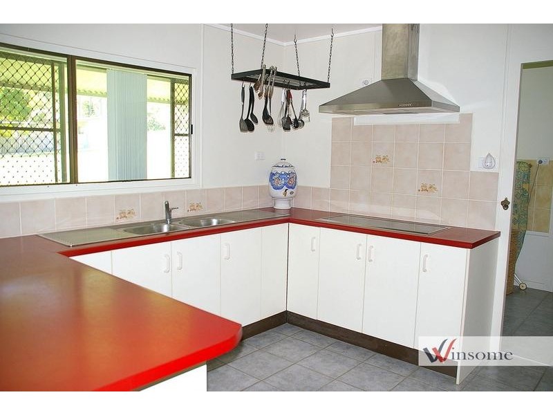 5 Stringybark Crescent, Yarravel NSW 2440