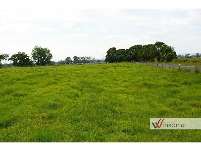 Cnr Pacific Highway & Smithtown Road, Seven Oaks NSW 2440