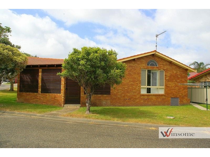 3 Main Street, Crescent Head NSW 2440