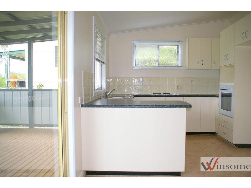 17 Sullivan Street, East Kempsey NSW 2440