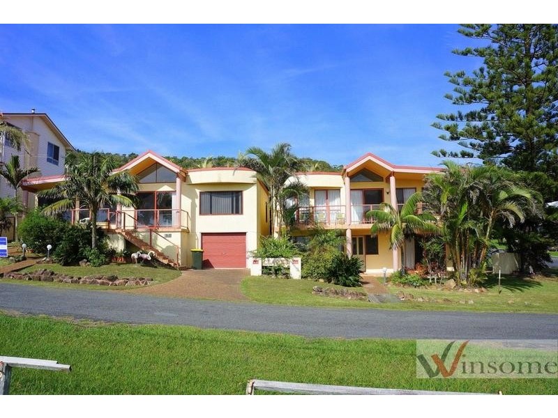 10 Rankine Street, Crescent Head NSW 2440