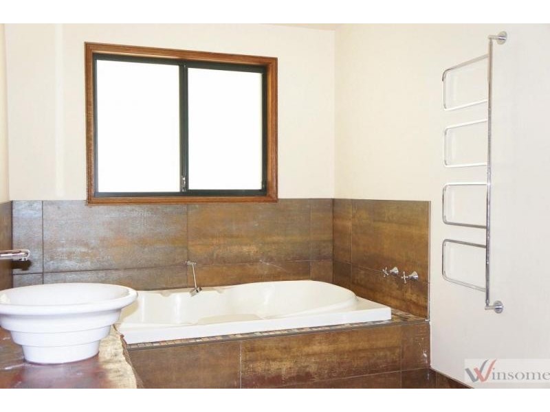 109 Hillview Drive West End, Yarravel NSW 2440