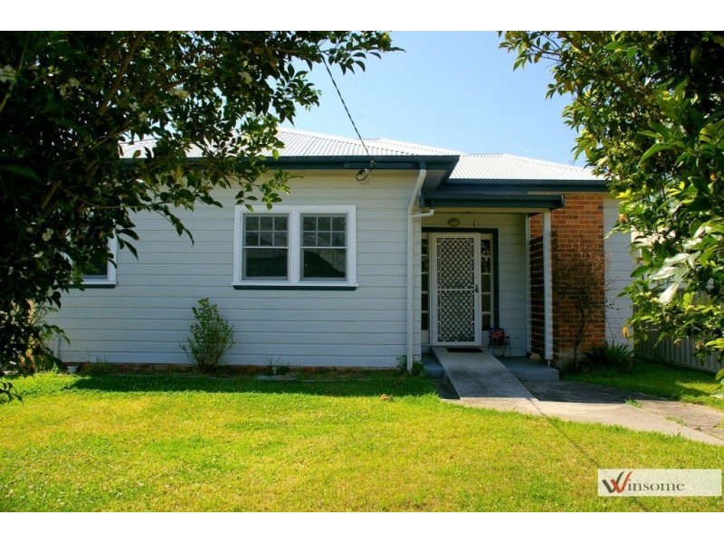 17 Russell Avenue, Smithtown NSW 2440