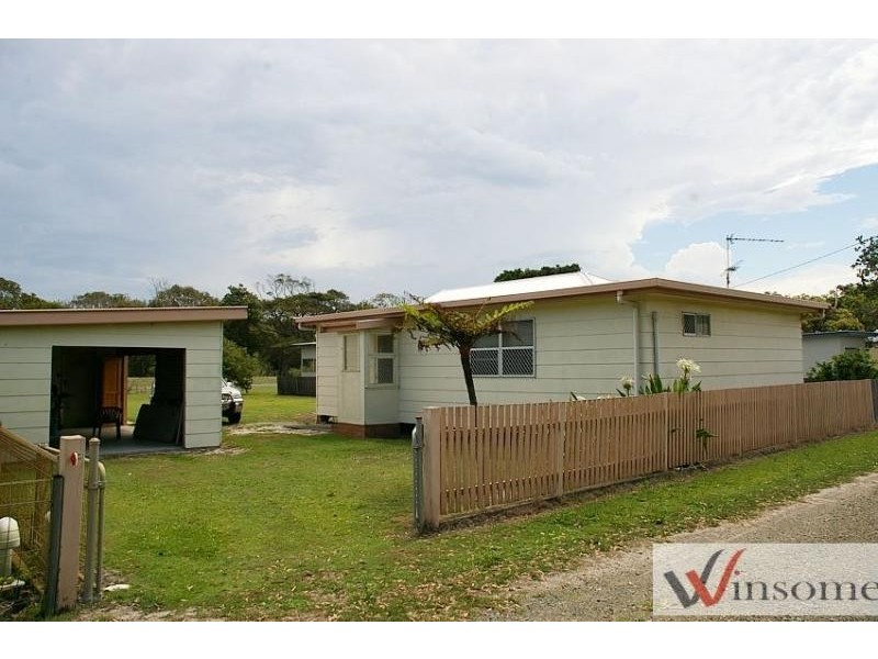33 Creek Street, Hat Head NSW 2440