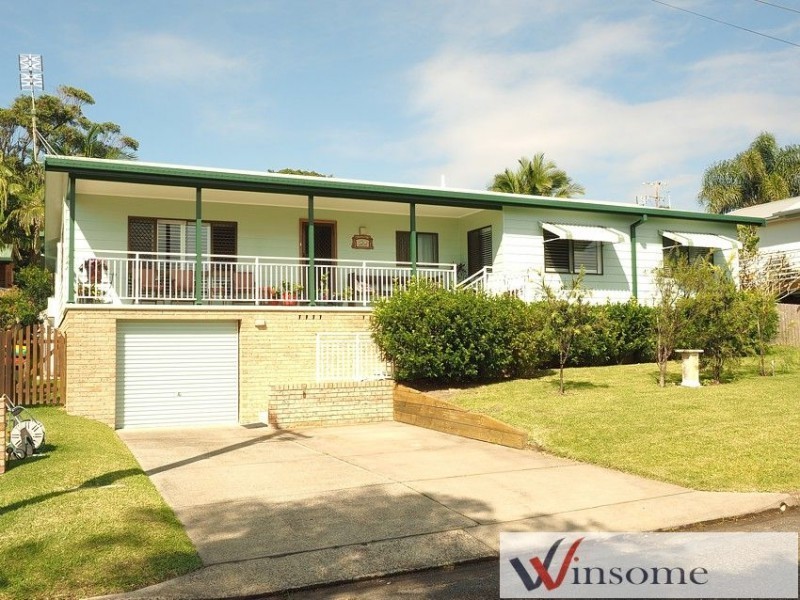 54 Main Street, Crescent Head NSW 2440