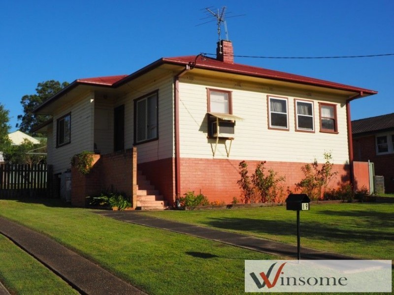 19 Neville Everson Street, West Kempsey NSW 2440