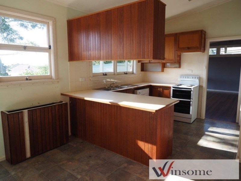 6 Thomas Hennessy Crescent, West Kempsey NSW 2440