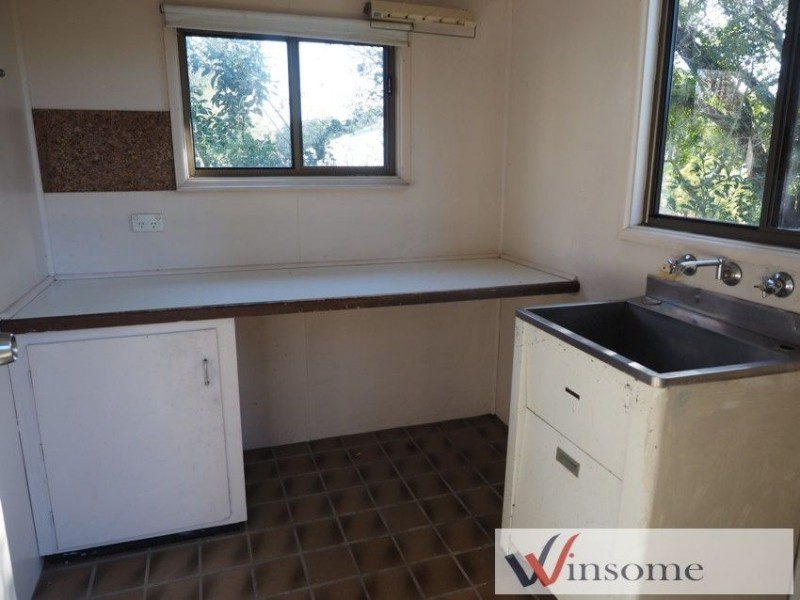 6 Thomas Hennessy Crescent, West Kempsey NSW 2440