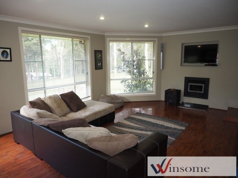 24 Hillview Drive, Aldavilla NSW 2440