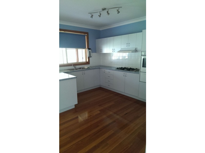 21 Charles Parry Street, Crescent Head NSW 2440