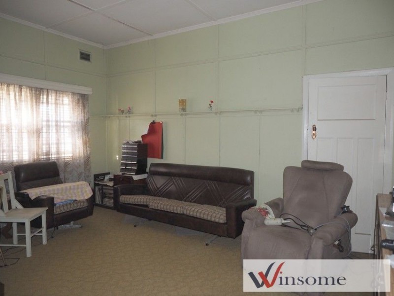 37 Gladstone Street, West Kempsey NSW 2440
