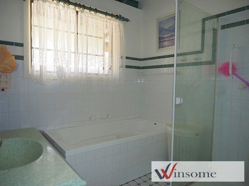 27 Bushbox Crescent, Yarravel NSW 2440