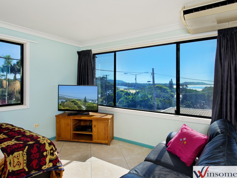 4 East Street, Crescent Head NSW 2440