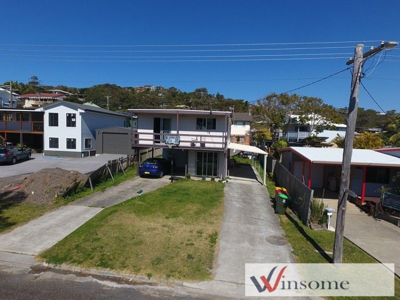 36 Main Street, Crescent Head NSW 2440
