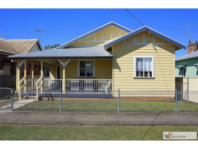 5 Gladstone Street, West Kempsey NSW 2440
