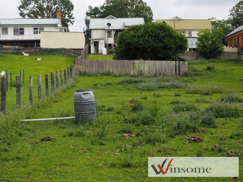 35 Wide Street, West Kempsey NSW 2440