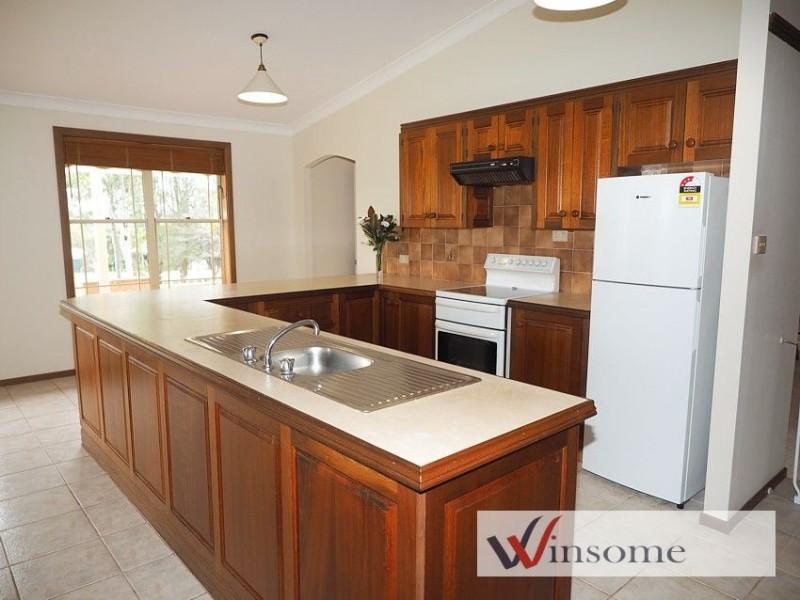 7 Campbell Place, Aldavilla NSW 2440