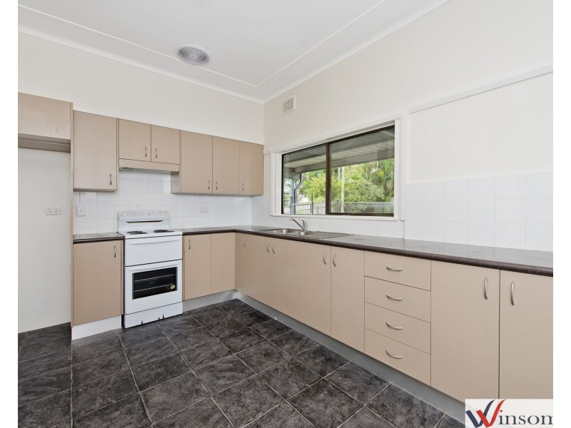 16 Sullivan Street, East Kempsey NSW 2440