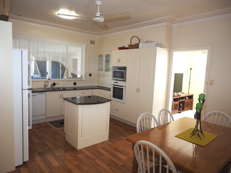 4 Russell Avenue, Smithtown NSW 2440