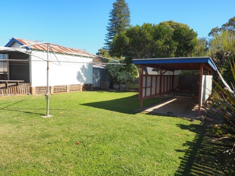 4 Russell Avenue, Smithtown NSW 2440