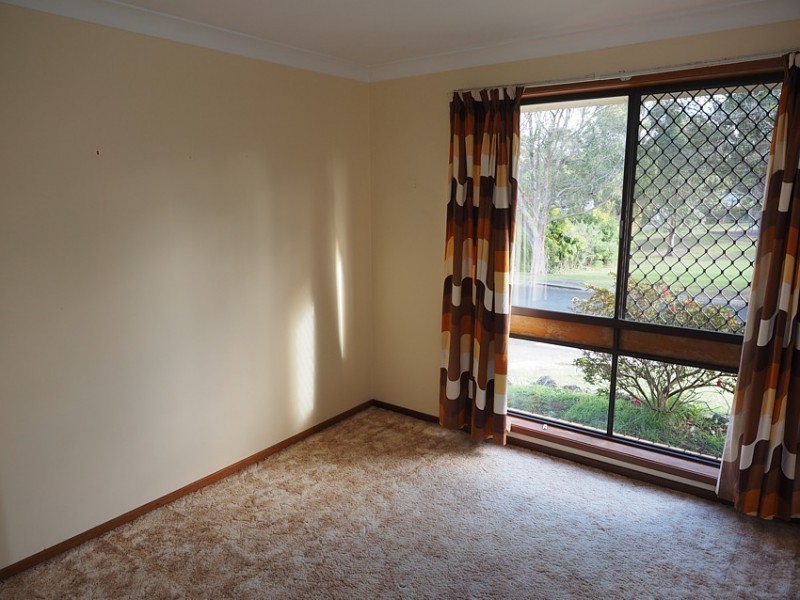 24 JAMES CARNEY CRESCENT, West Kempsey NSW 2440