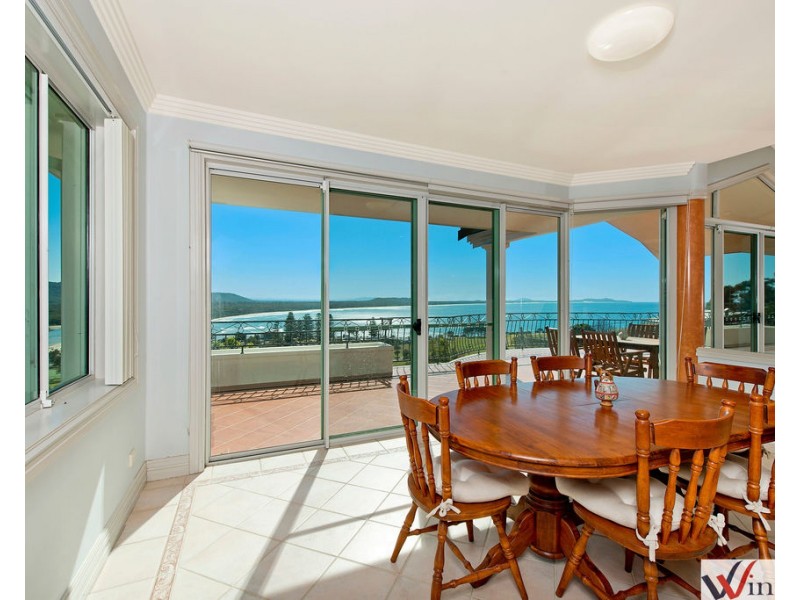 12 Dulconghi Street, Crescent Head NSW 2440