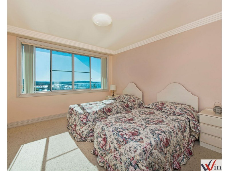 12 Dulconghi Street, Crescent Head NSW 2440