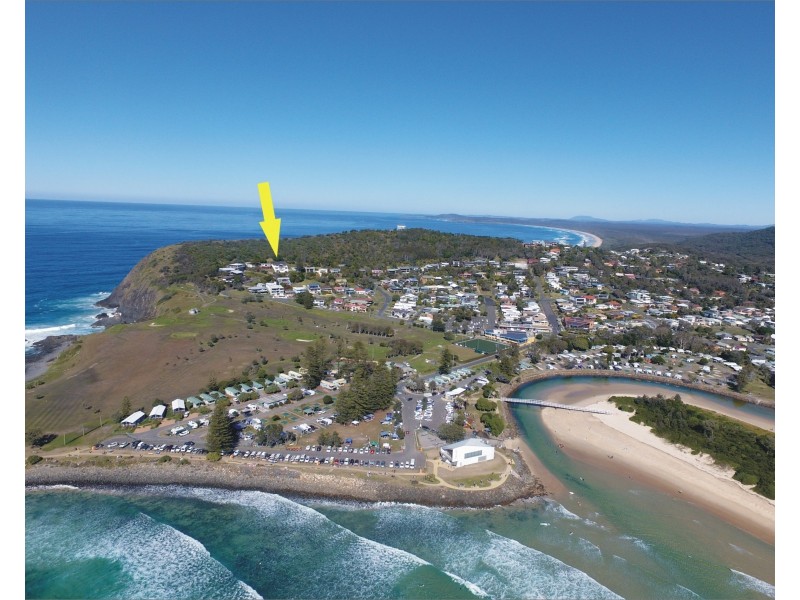 12 Dulconghi Street, Crescent Head NSW 2440