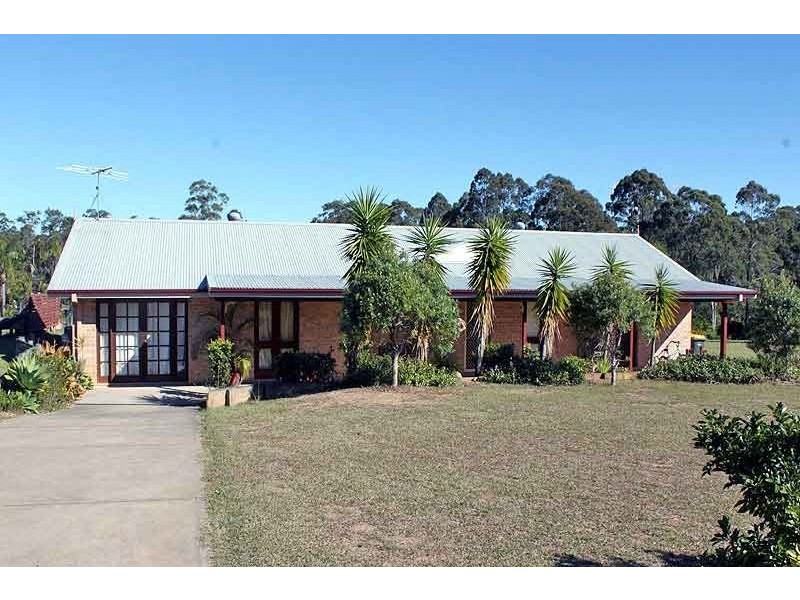 12 Hillview Dr, Aldavilla NSW 2440