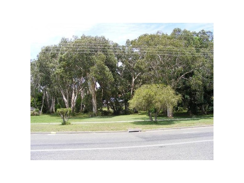 12 Pacific Street, Crescent Head NSW 2440