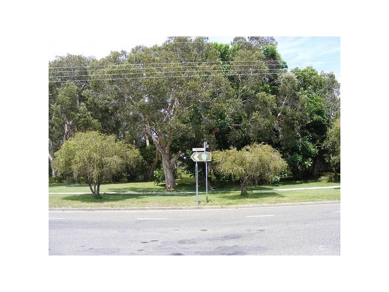 12 Pacific Street, Crescent Head NSW 2440