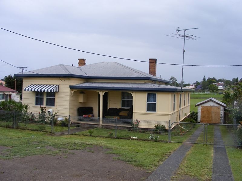 2 Cochrane Street, West Kempsey NSW 2440