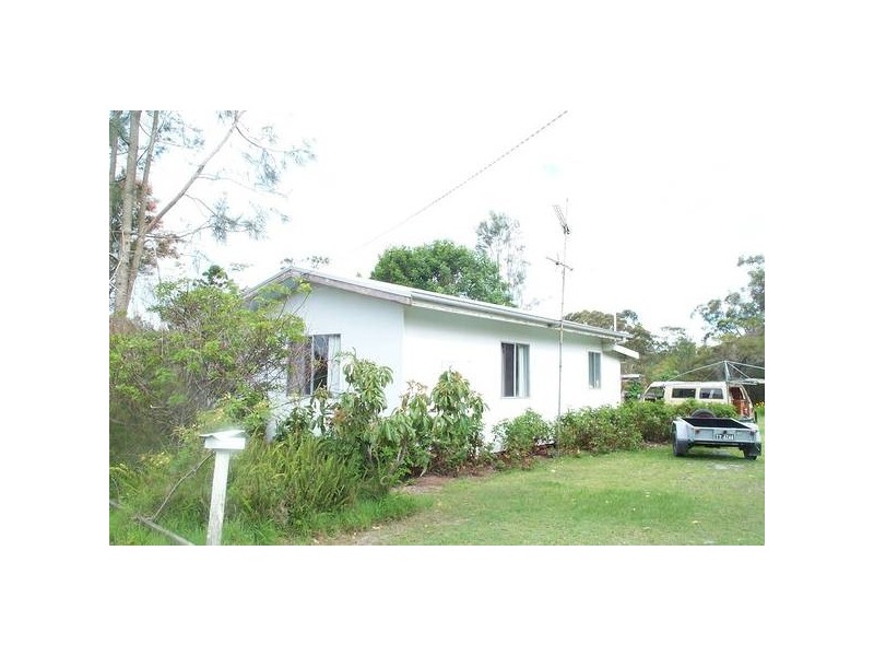 65 Ocean Ave (r), Stuarts Point NSW 2441