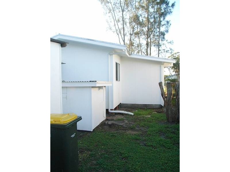 65 Ocean Ave (r), Stuarts Point NSW 2441