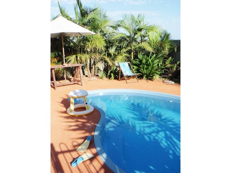 32 Croads Esplanade, Smithtown NSW 2440