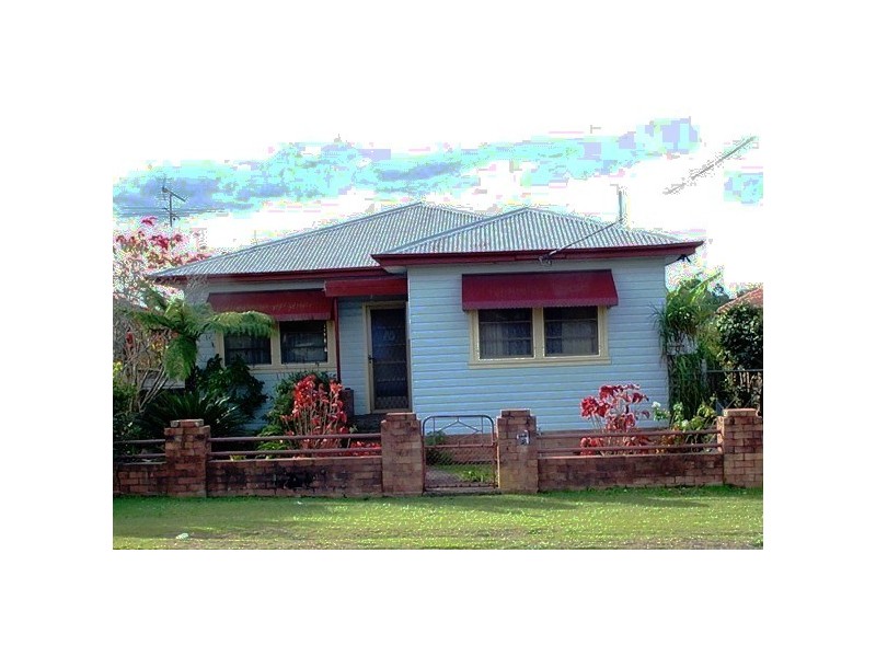 8 Yarravel St (r), Kempsey NSW 2440