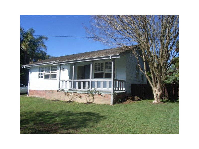 4 Keith Moses Cr (r), West Kempsey NSW 2440