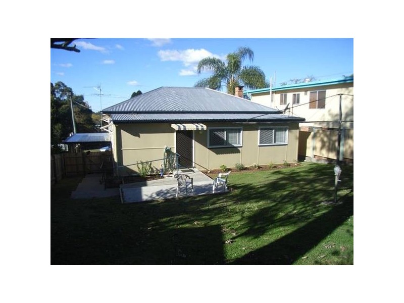 4 Dudley St (r), Kempsey NSW 2440