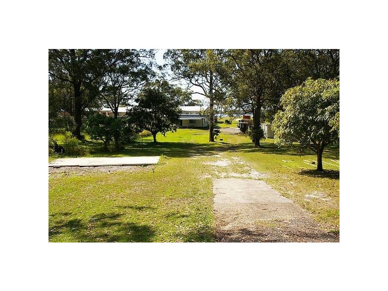50 Fishermans Trail, Stuarts Point NSW 2441