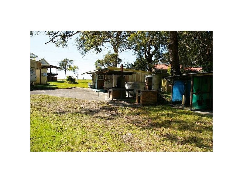50 Fishermans Trail, Stuarts Point NSW 2441