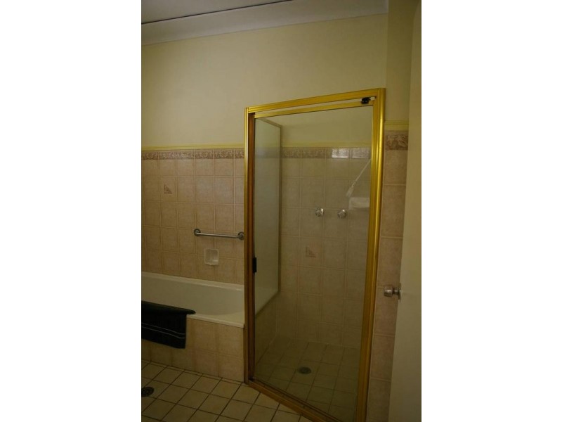 17 Tabrett Street (r), West Kempsey NSW 2440