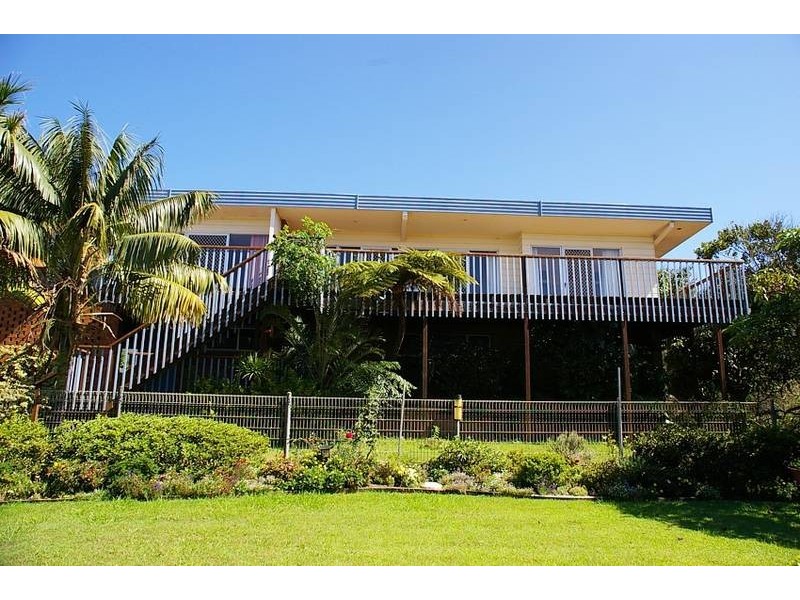 1 View Street, Crescent Head NSW 2440