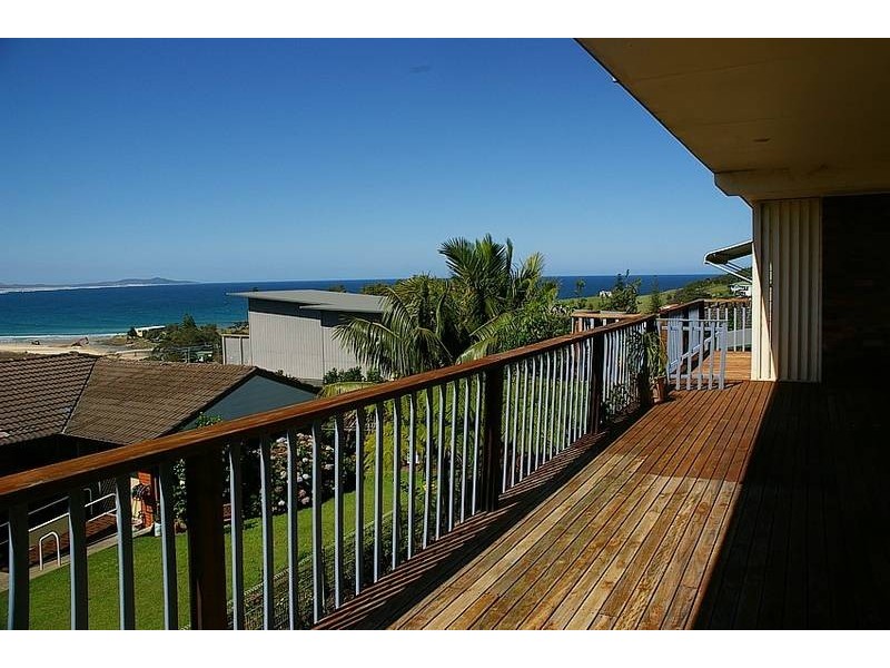 1 View Street, Crescent Head NSW 2440