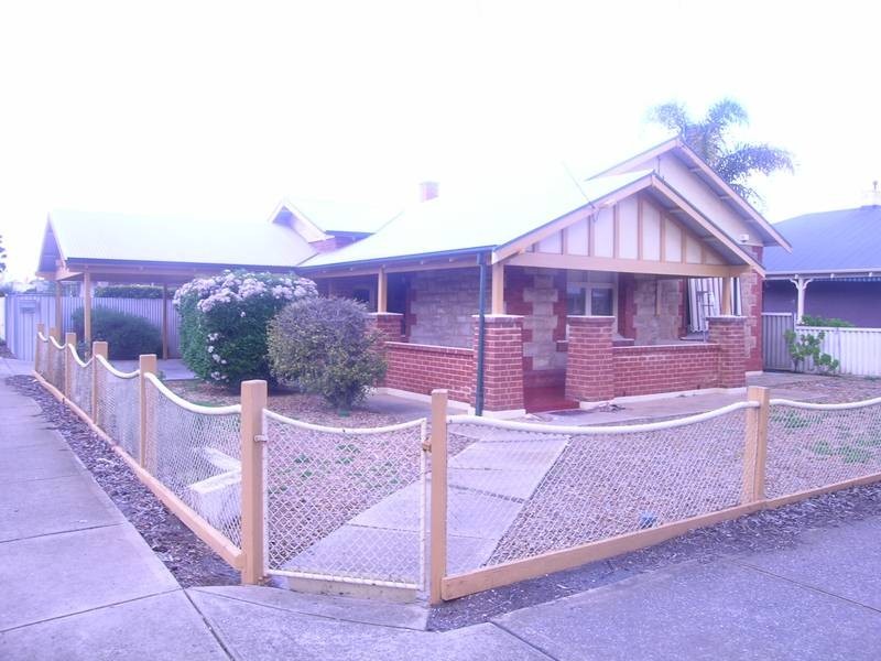 8 Burt Street, Hilton SA 5033