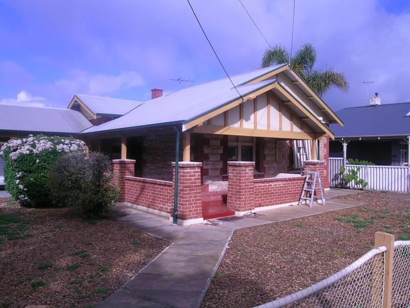 8 Burt Street, Hilton SA 5033