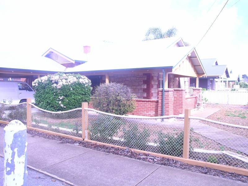 8 Burt Street, Hilton SA 5033