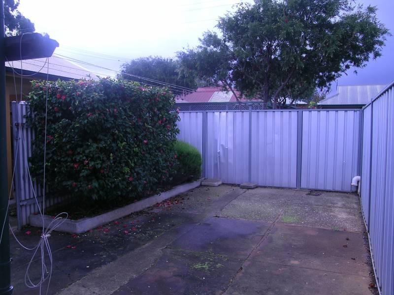 8 Burt Street, Hilton SA 5033